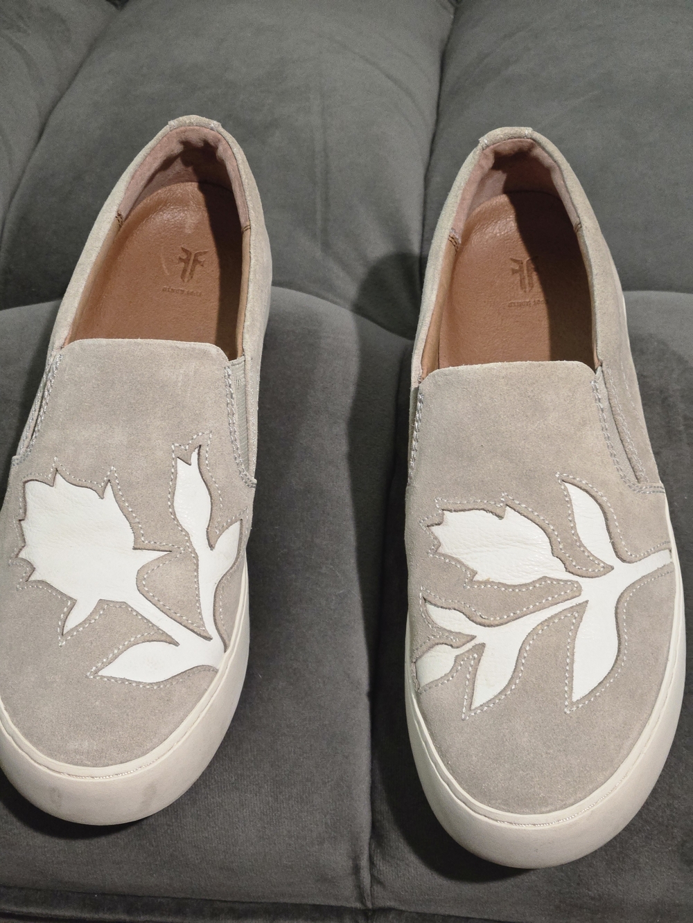 Frye Taupe Suede Slip-On Sneakers with White Floral Cut-out 7.5 - Picture 4 of 9
